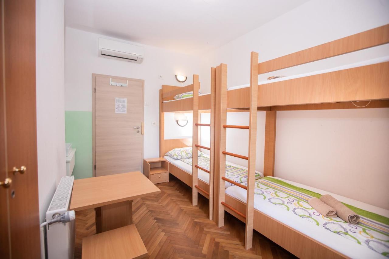 Hostel Soline Порторож Екстериор снимка